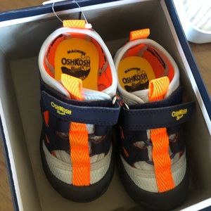 OshKosh bGosh toddler washable shoes NWT